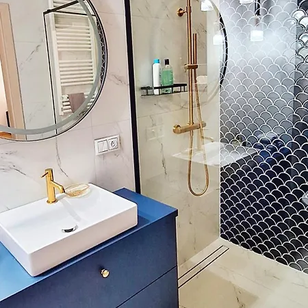 Blue Amber شقة *